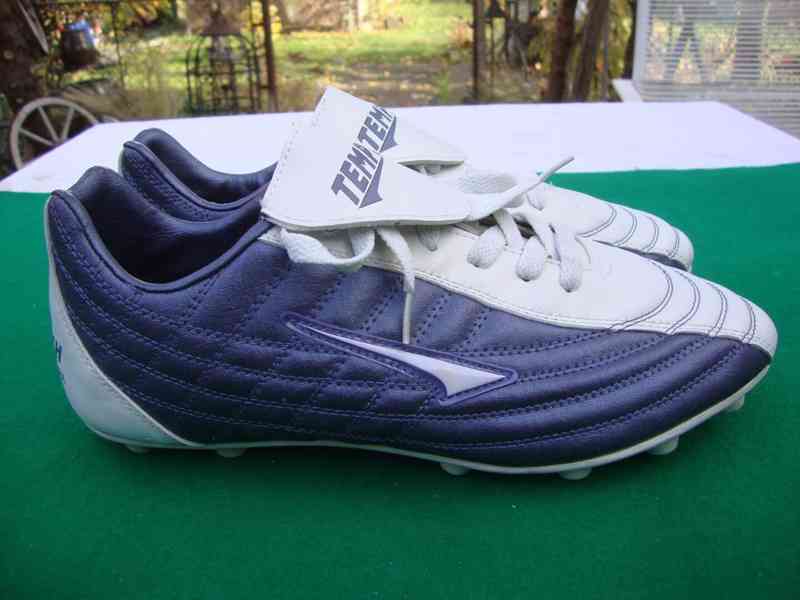 Nové kopačky Tempish Calibra vel.44 na trávu plastové špunty - foto 5
