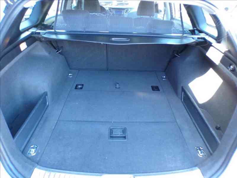 Hyundai i40 1,6 GDI - foto 11