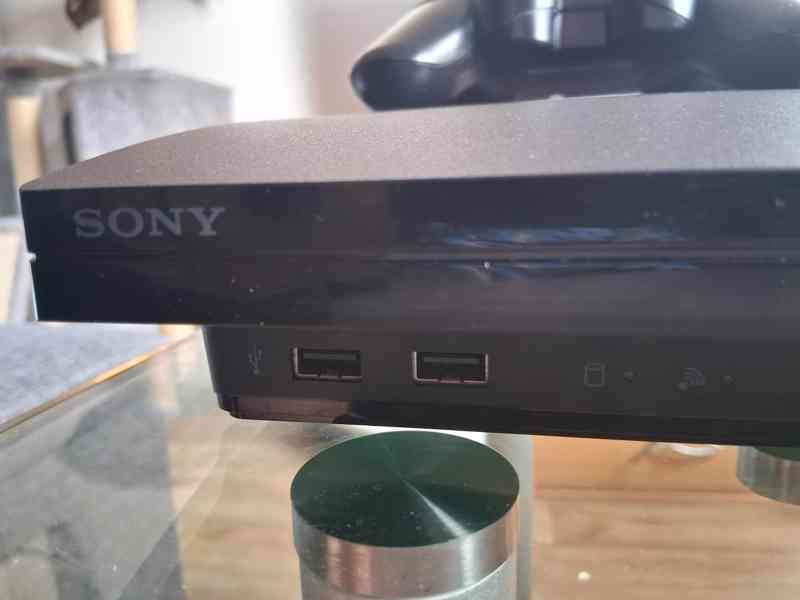 PS3 Slim 250 GB + 18 her - foto 4