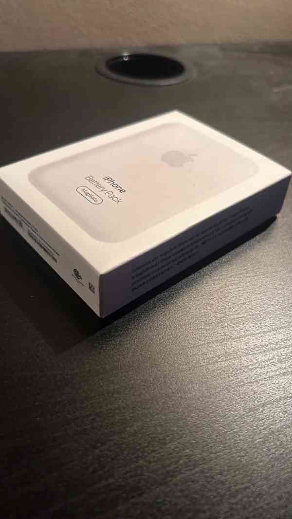 Magnetická bezdrátová nabíječka pro iPhone  - foto 2