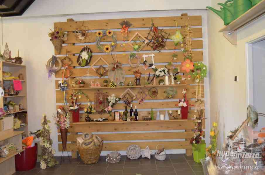 dřevěná dekorační stěna - foto 1