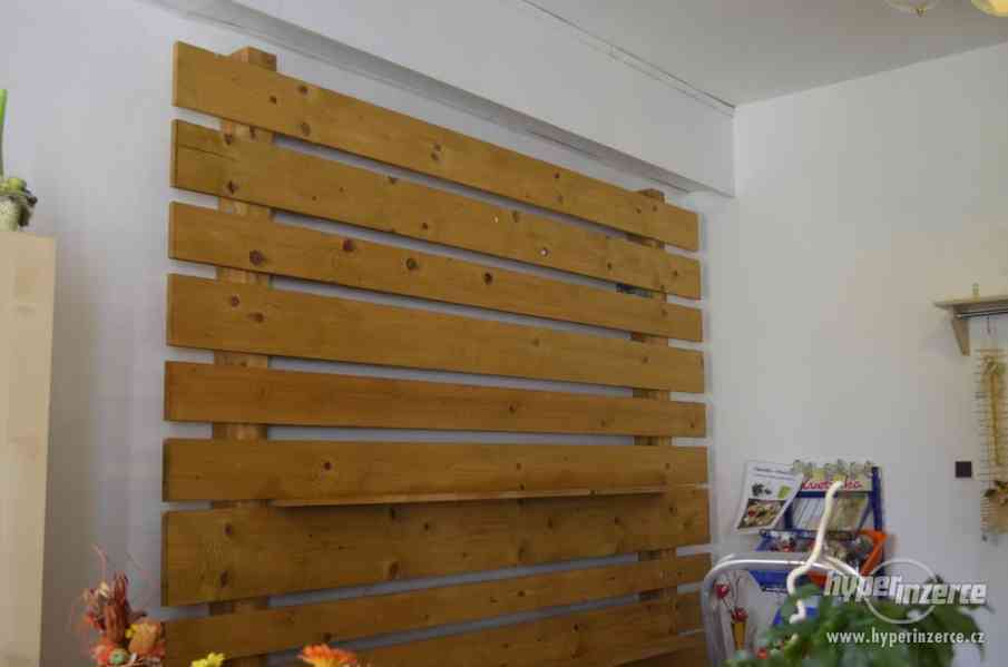 dřevěná dekorační stěna - foto 4