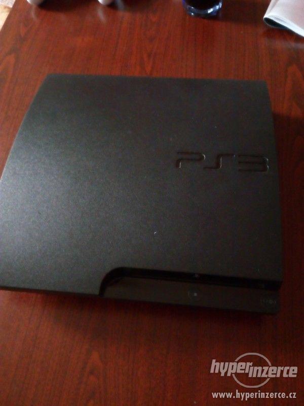 Playstation 3 s bohatým příslušenstvím - foto 3