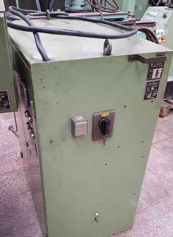Frézka konzolová se souvislým řízením FGS 32 CNC (11412.) - foto 8