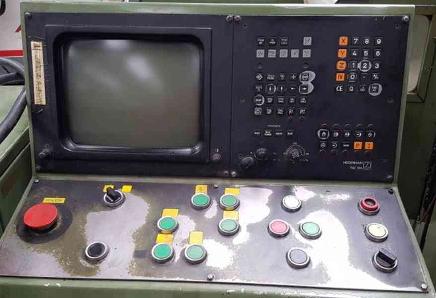 Frézka konzolová se souvislým řízením FGS 32 CNC (11412.) - foto 4