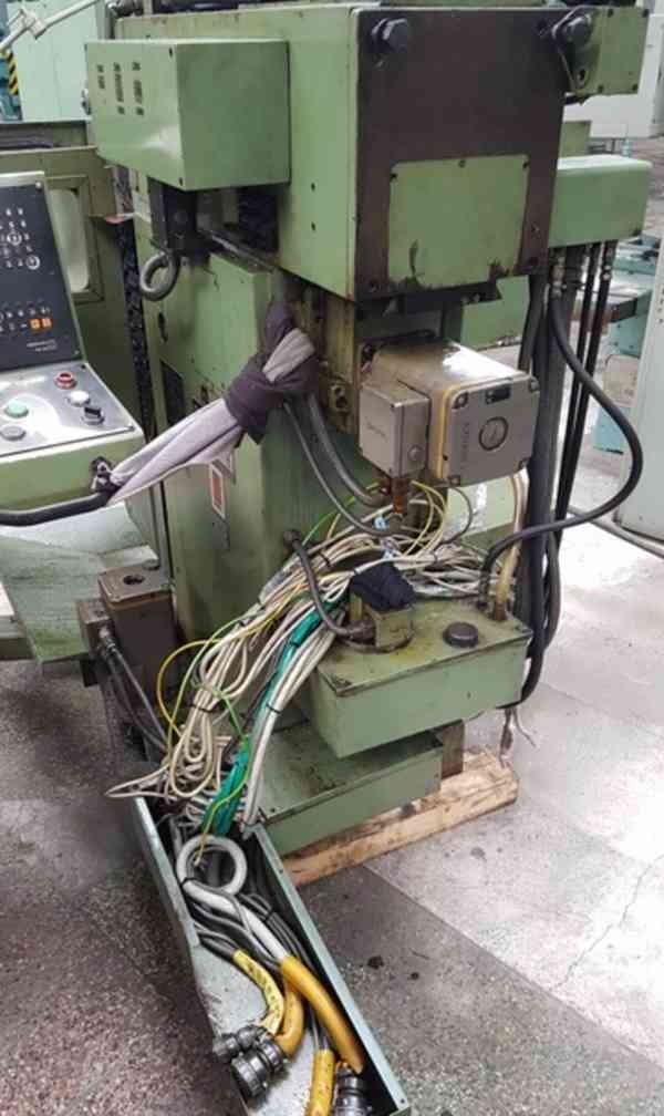 Frézka konzolová se souvislým řízením FGS 32 CNC (11412.) - foto 5