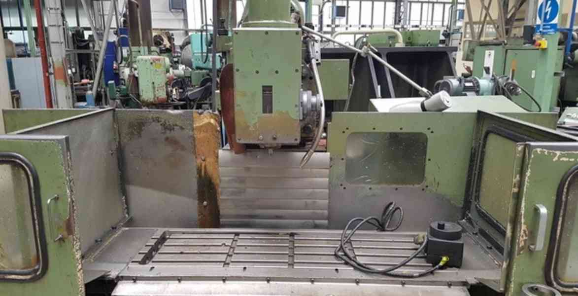 Frézka konzolová se souvislým řízením FGS 32 CNC (11412.) - foto 12