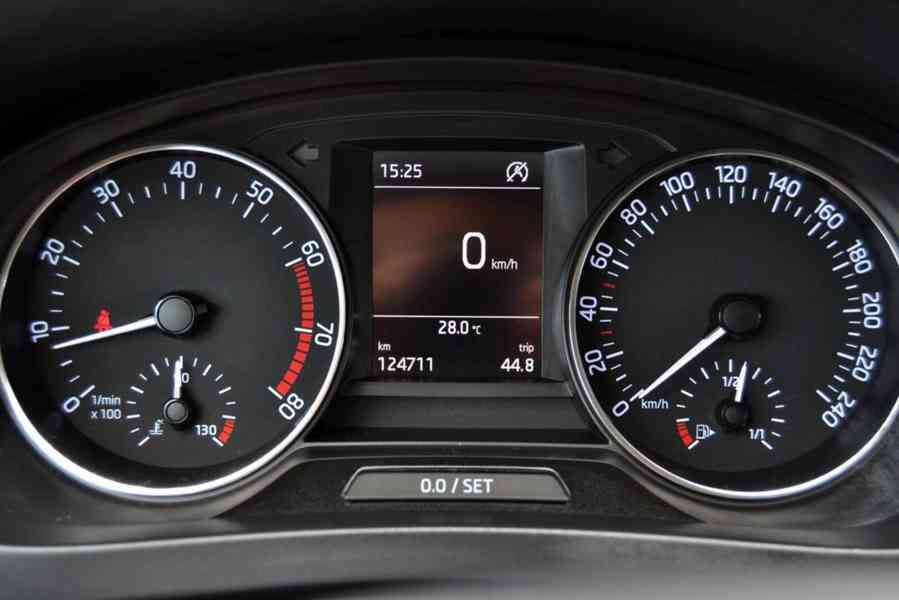 Škoda Rapid 1.2 TSI 66kW Ambition - foto 9