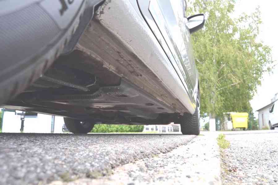 Škoda Rapid 1.2 TSI 66kW Ambition - foto 15