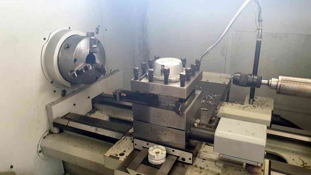 CNC soustruh FL-560/1500 - foto 4