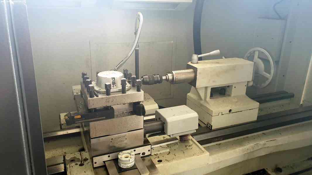 CNC soustruh FL-560/1500 - foto 6