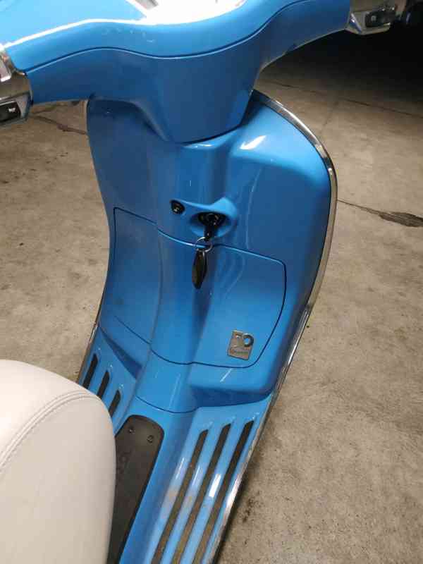 Skútr  Vespa - foto 3
