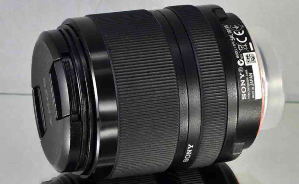Sony DT 18-135mm 3.5-5.6 SAM **APS-C A-mount Zoom Lens* - foto 6