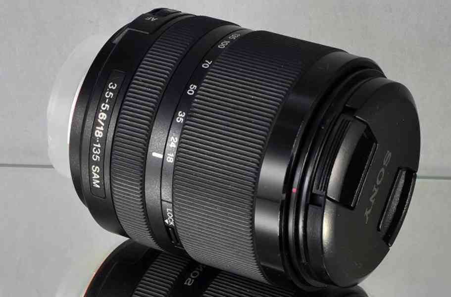 Sony DT 18-135mm 3.5-5.6 SAM **APS-C A-mount Zoom Lens* - foto 5