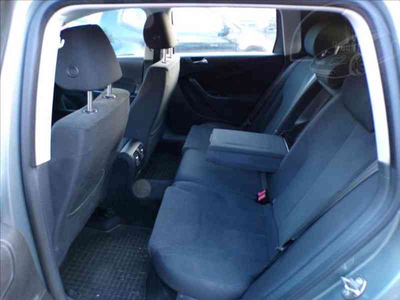 Volkswagen Passat 2,0 TDI N1,XENONY,TAŽNÉ ZAŘÍZENÍ - foto 8