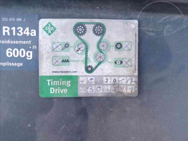 Volkswagen Passat 2,0 TDI N1,XENONY,TAŽNÉ ZAŘÍZENÍ - foto 15