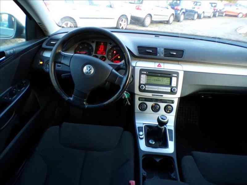 Volkswagen Passat 2,0 TDI N1,XENONY,TAŽNÉ ZAŘÍZENÍ - foto 5