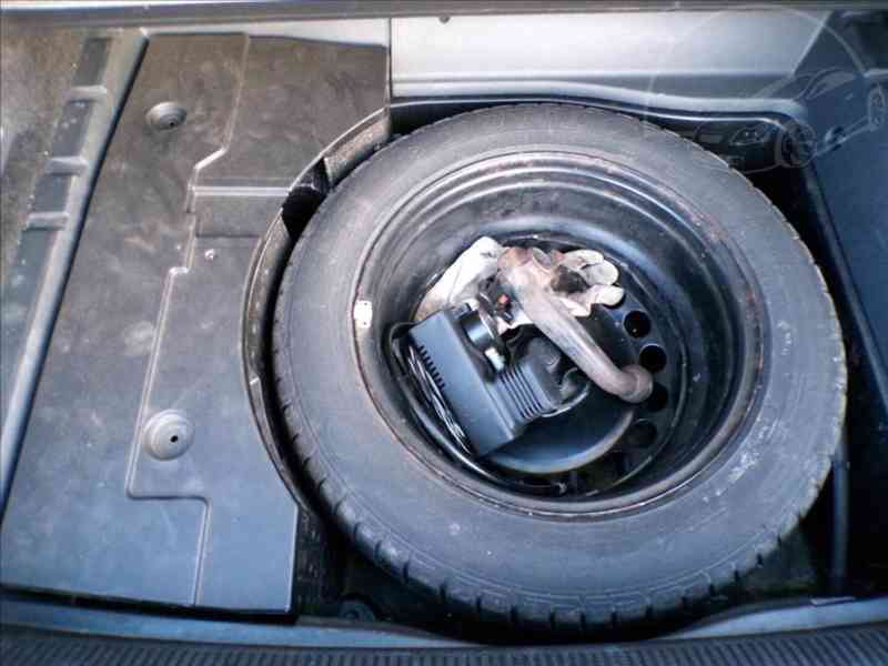 Volkswagen Passat 2,0 TDI N1,XENONY,TAŽNÉ ZAŘÍZENÍ - foto 10