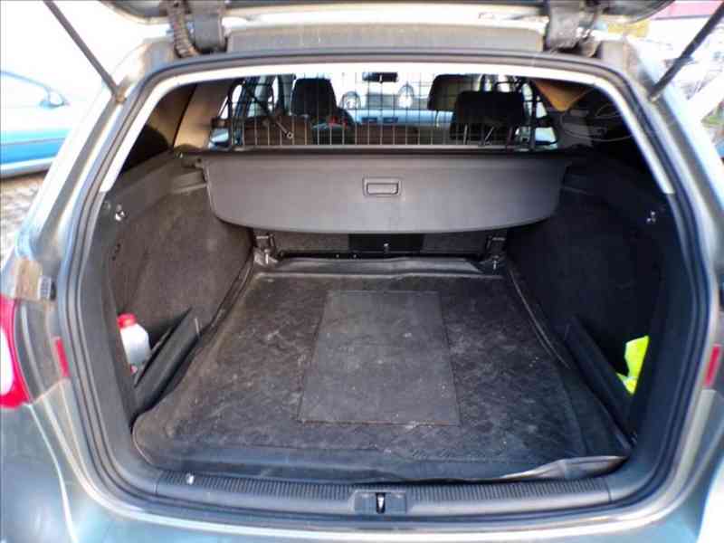 Volkswagen Passat 2,0 TDI N1,XENONY,TAŽNÉ ZAŘÍZENÍ - foto 9