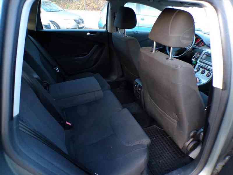 Volkswagen Passat 2,0 TDI N1,XENONY,TAŽNÉ ZAŘÍZENÍ - foto 11