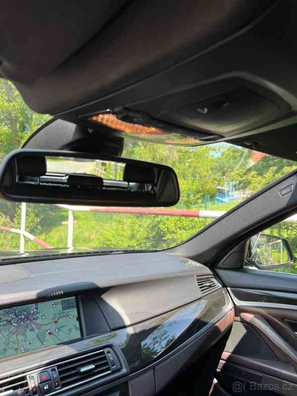 BMW Řada 5 3,0   535 D xDrive touring - foto 13
