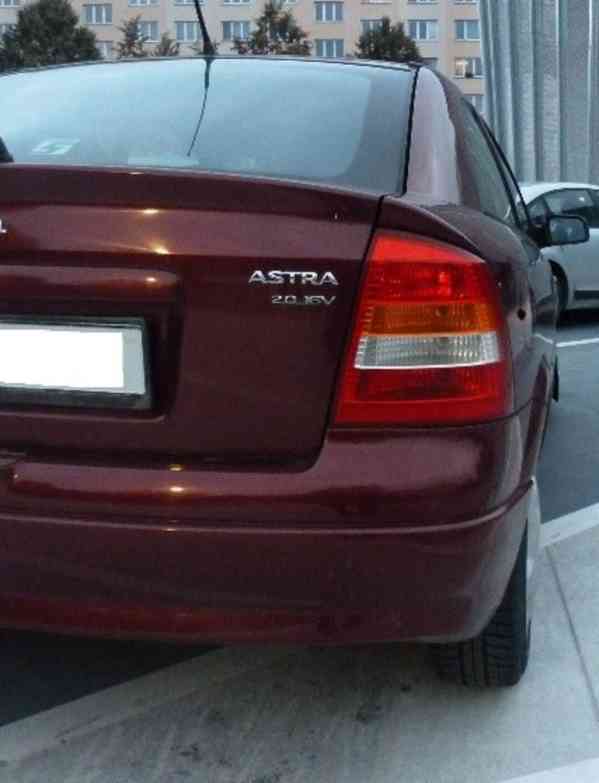 Opel Astra 2.0i 16V Sport - foto 2