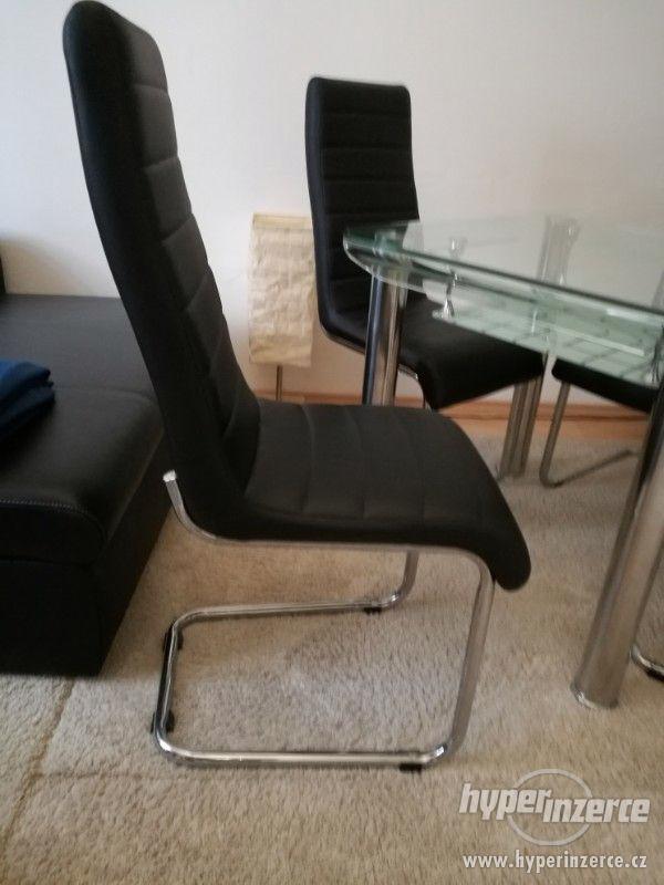 Koženkové židle se stolem - foto 2