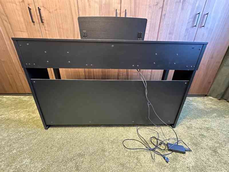 piano YAMAHA Digital model: CLP-525B nové - foto 3