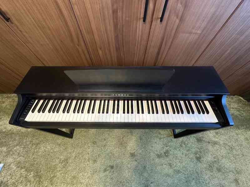 piano YAMAHA Digital model: CLP-525B nové - foto 2