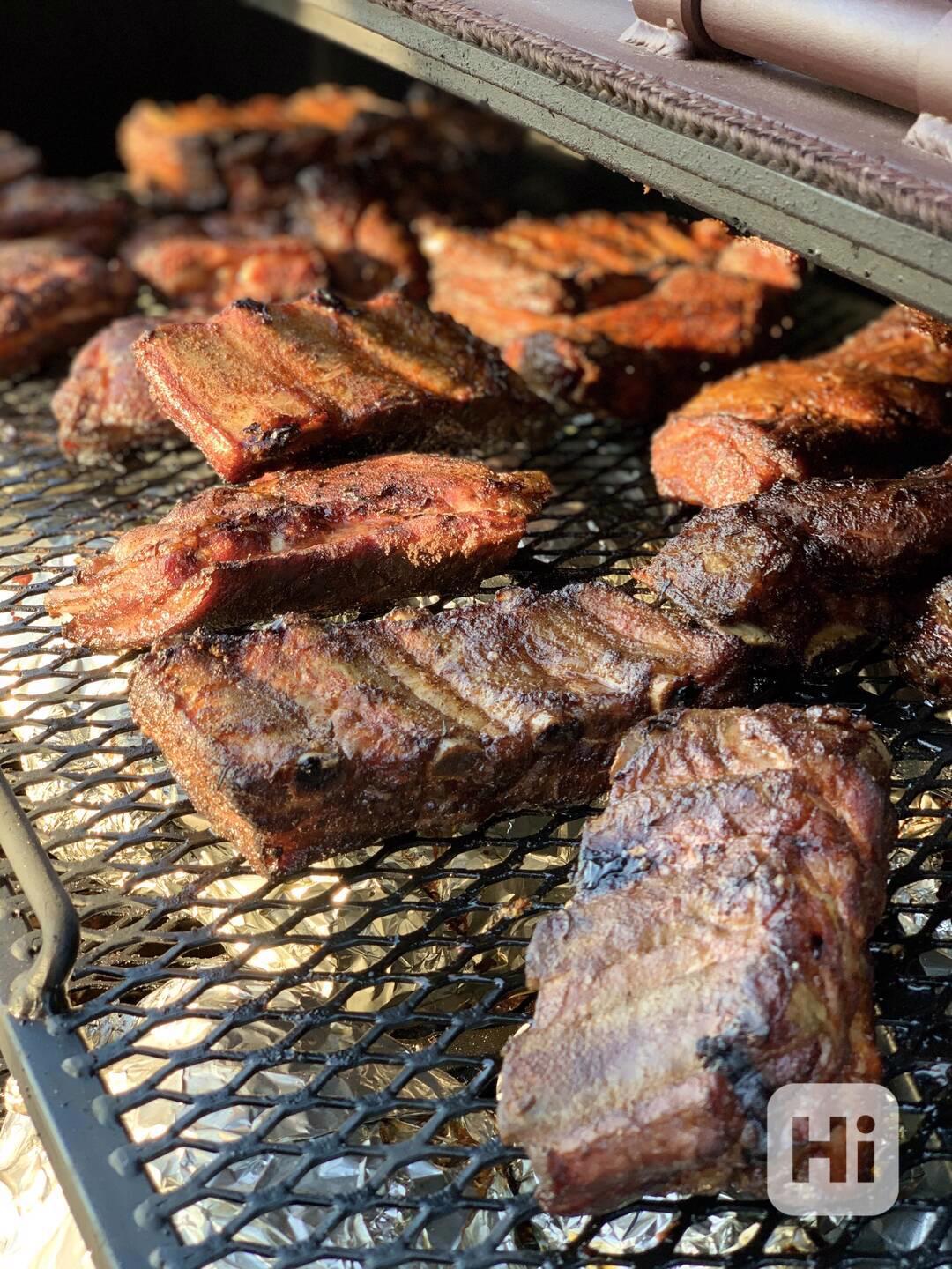 V8 BBQ Grill Smoker Barbecue Trailer bazar Hyperinzerce.cz