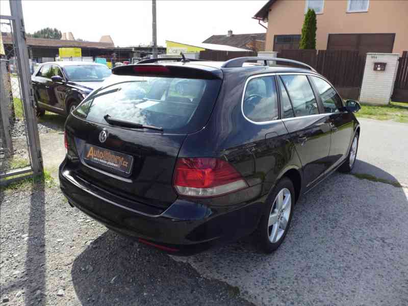 Volkswagen Golf 1,2 TSI DIGI KLIMA, SERVIS - foto 3