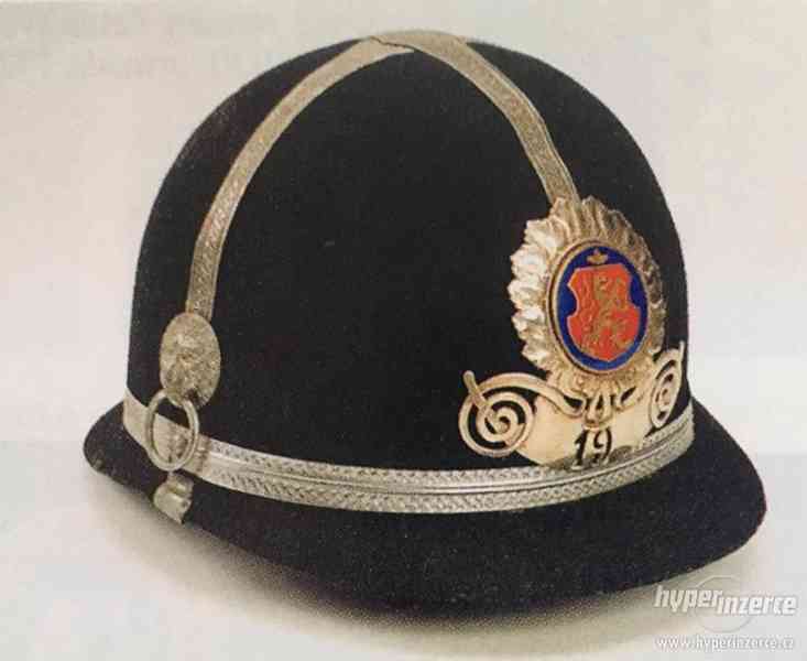 Policejní přilby helmy buřinky odznaky torza - foto 3