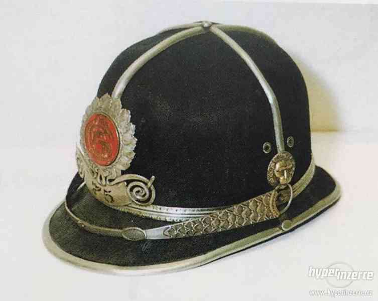 Policejní přilby helmy buřinky odznaky torza - foto 4