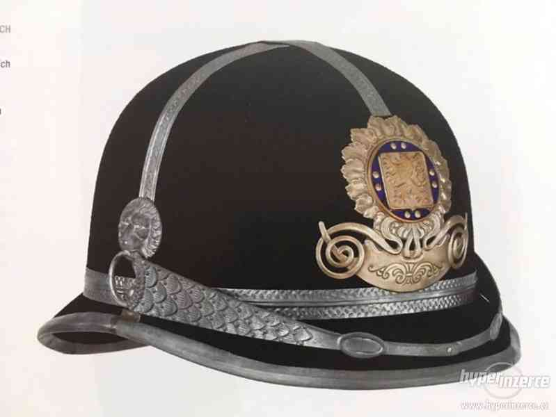 Policejní přilby helmy buřinky odznaky torza - foto 6