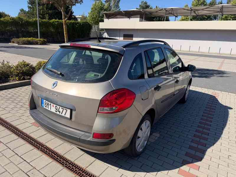 Renault Clio 1.1, 2009, 158 000 km, 1. majitel - foto 11