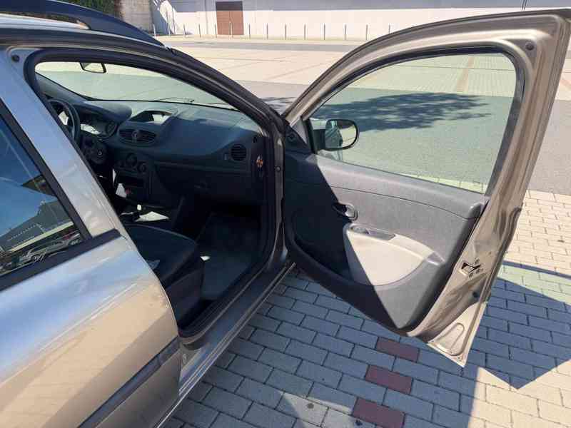Renault Clio 1.1, 2009, 158 000 km, 1. majitel - foto 8