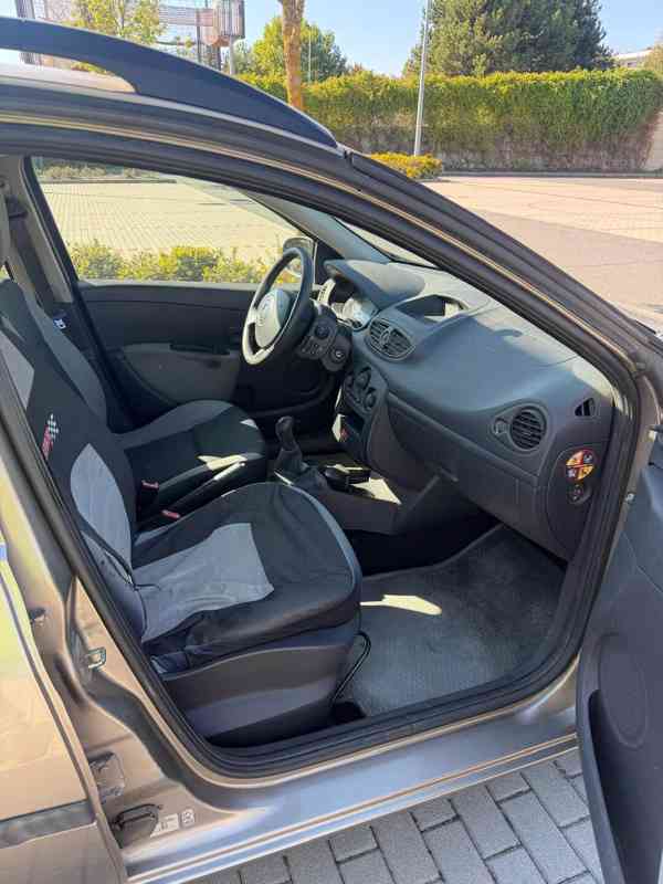 Renault Clio 1.1, 2009, 158 000 km, 1. majitel - foto 9