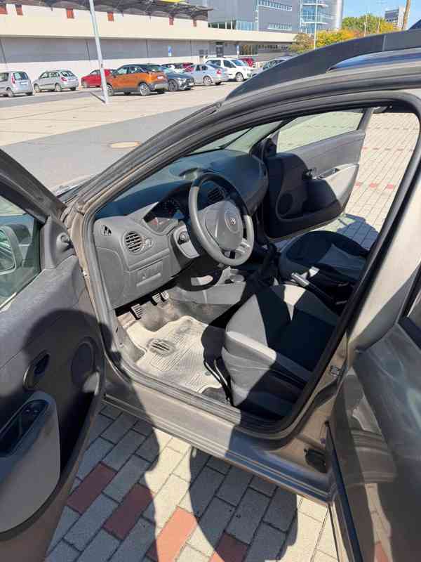 Renault Clio 1.1, 2009, 158 000 km, 1. majitel - foto 4