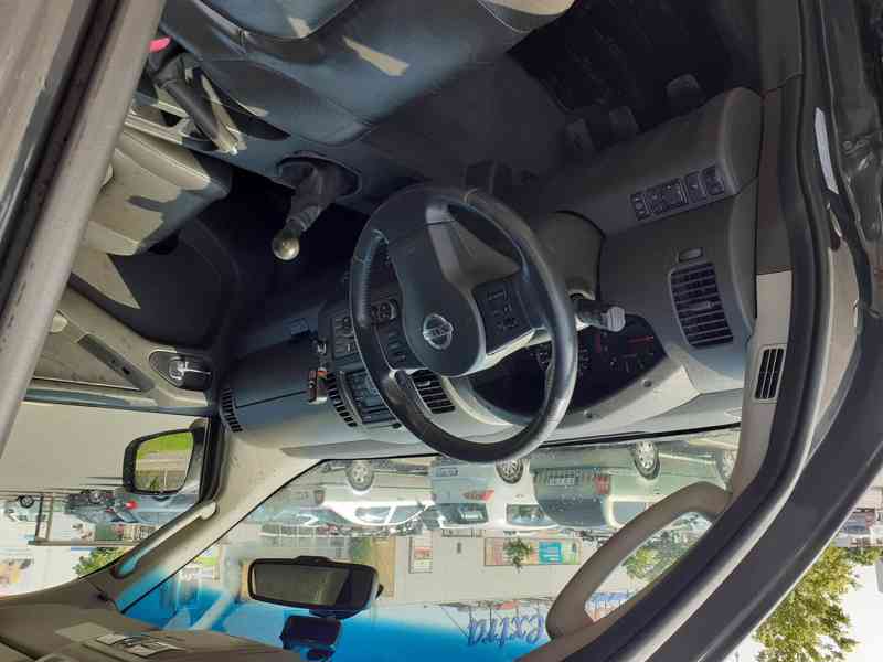 Nissan Navara, Double Cab 2.5 DCI, 4x4, tažné, kůže - foto 6