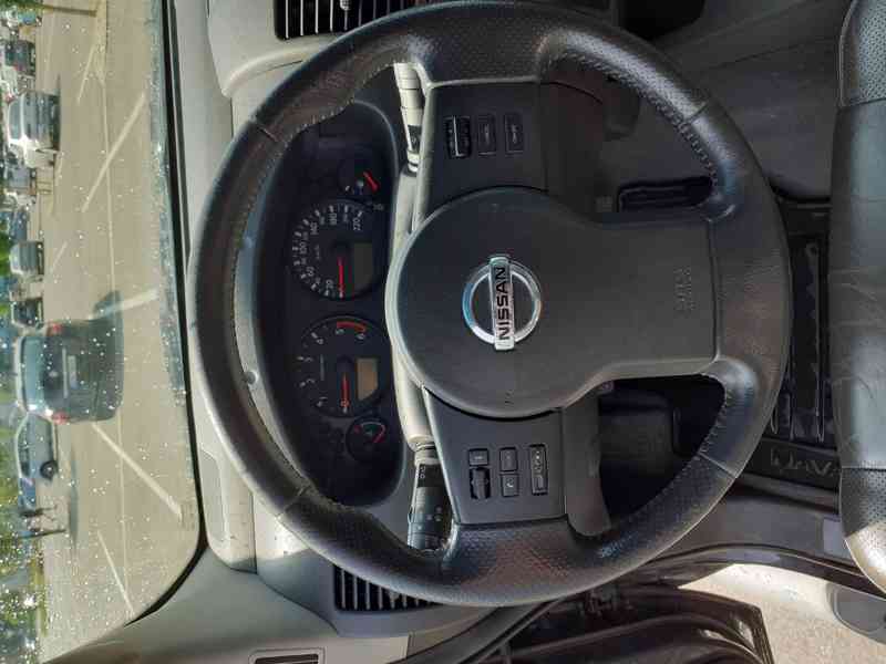 Nissan Navara, Double Cab 2.5 DCI, 4x4, tažné, kůže - foto 7