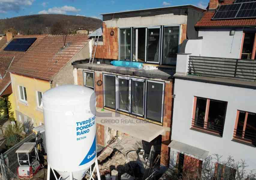 PRODEJ LUXUSNÍ NOVOSTAVBY BYTU 3+KK, OBEC ČESKÁ - foto 2