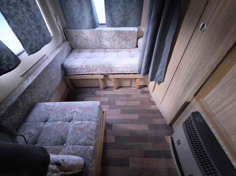 Karavan Crovn, sprcha, teplá voda, bez dokladů, dovoz možný. - foto 12