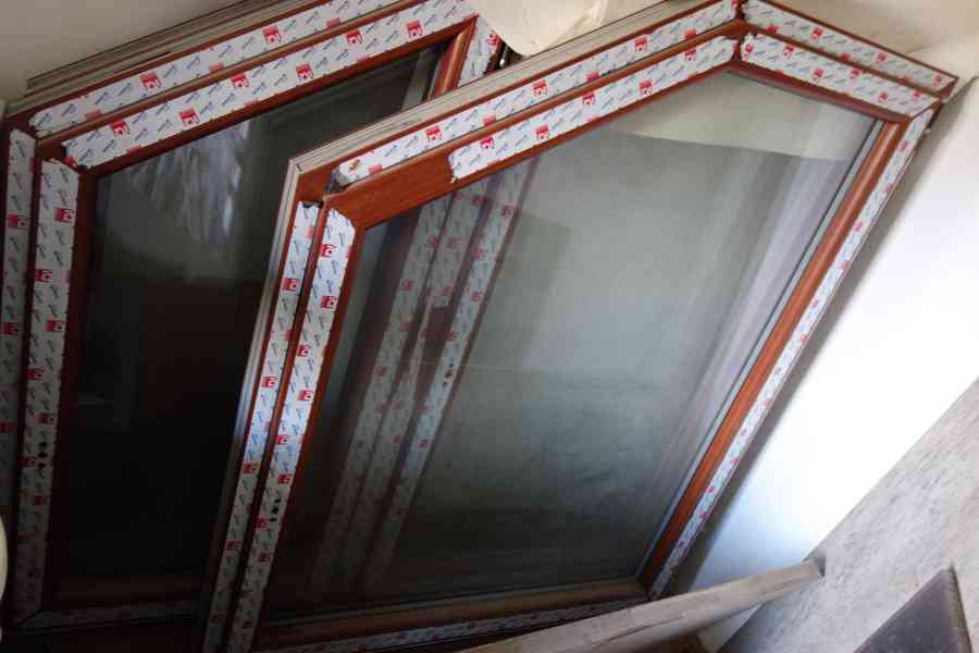 zkosená okna (jednodílné a dvojdílné) - foto 2