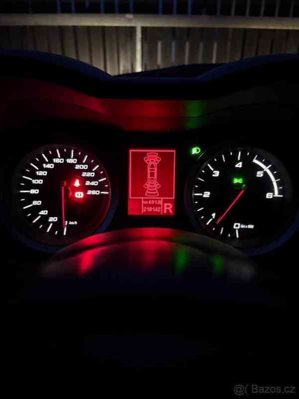 Alfa Romeo 159 2,4   Sportwagon JTD 147 kW - foto 7