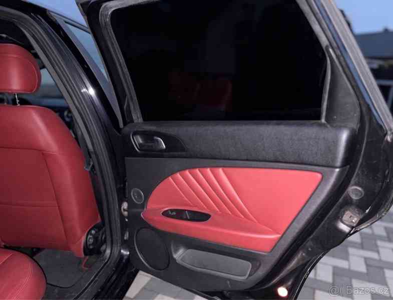 Alfa Romeo 159 2,4   Sportwagon JTD 147 kW - foto 12