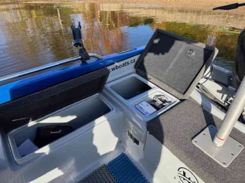 Použitá rybářská loď RiverFox 470 + motor + vlek - foto 14