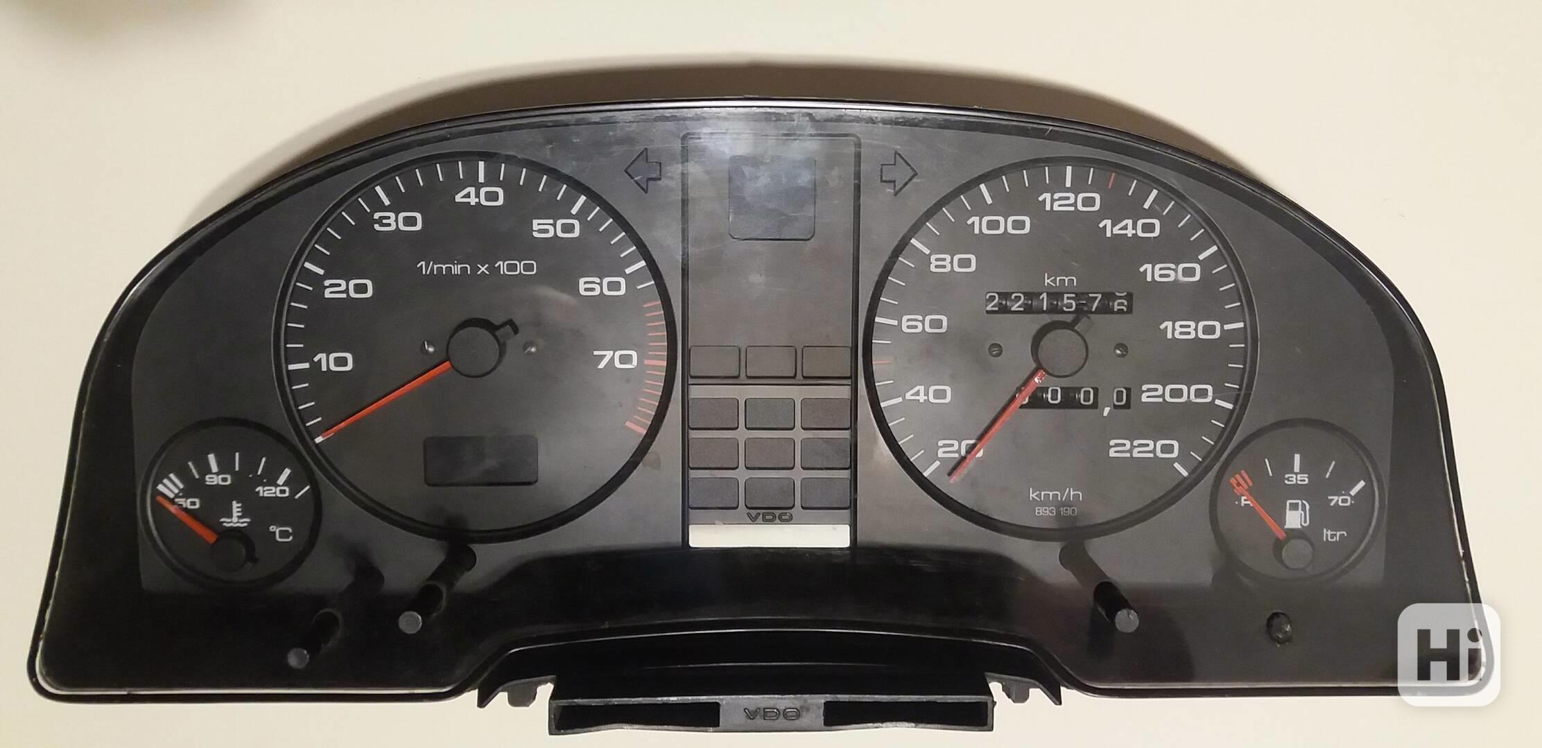 přístrojová deska AUDI 80 - foto 1