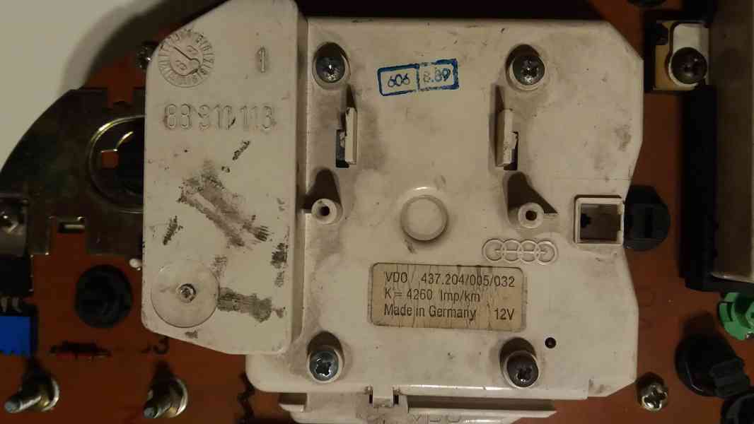 přístrojová deska AUDI 80 - foto 3