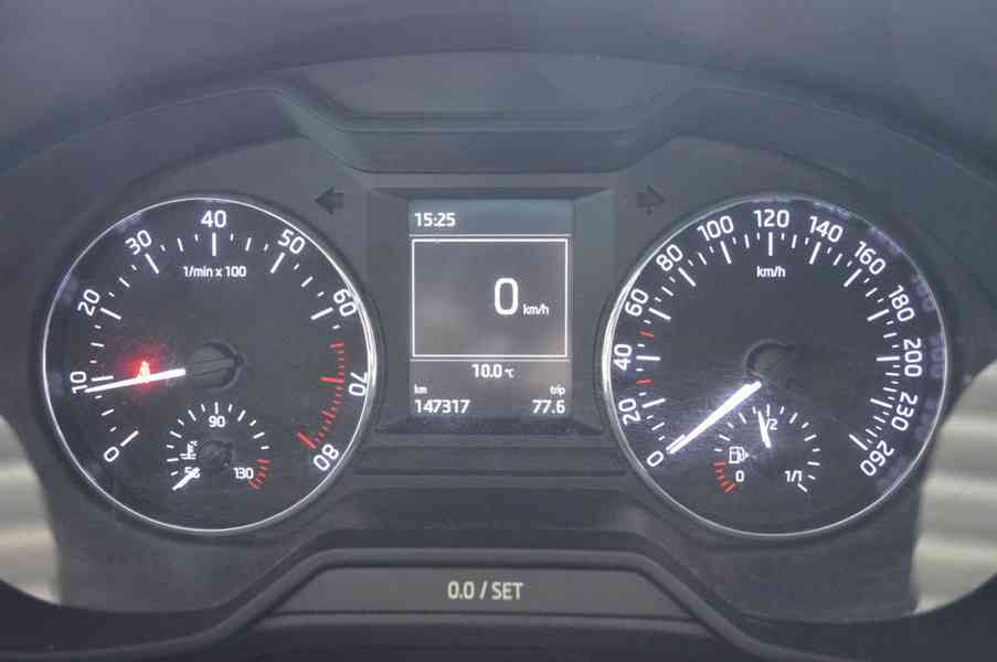 Škoda Octavia Combi 1.4 TSI Ambition benzín 110kw - foto 11