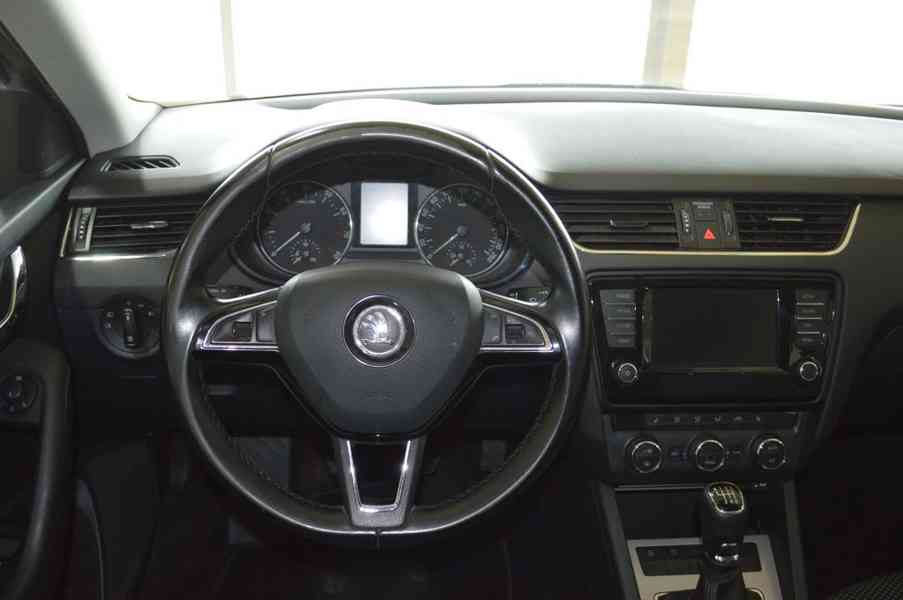 Škoda Octavia Combi 1.4 TSI Ambition benzín 110kw - foto 4